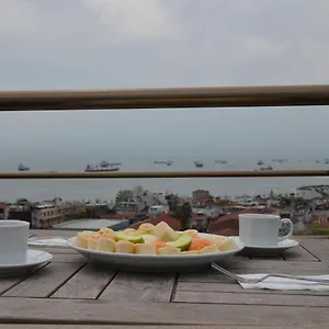 Hotel The Reina, Istanbul
